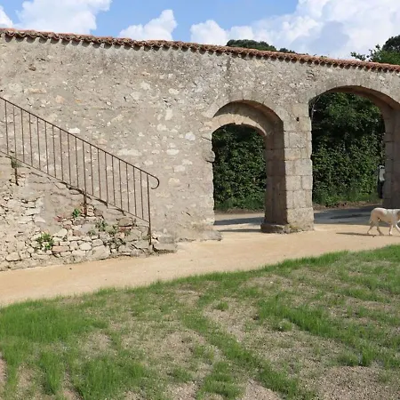 élégant 18ème Siècle Rénové Avec Piscine Couverte, Terrasse Et Grand Terrain Aux Herbiers. - Fr-1-426-406 Hébergement de vacances *