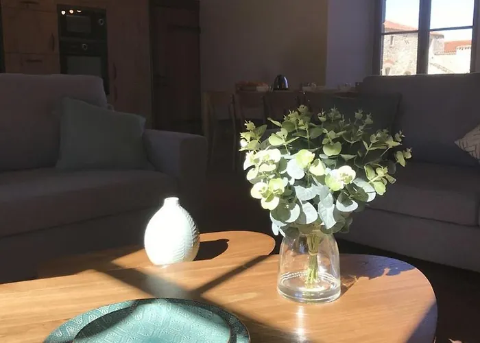 élégant 18ème Siècle Rénové Avec Piscine Couverte, Terrasse Et Grand Terrain Aux Herbiers. - Fr-1-426-406 Hébergement de vacances Les Herbiers